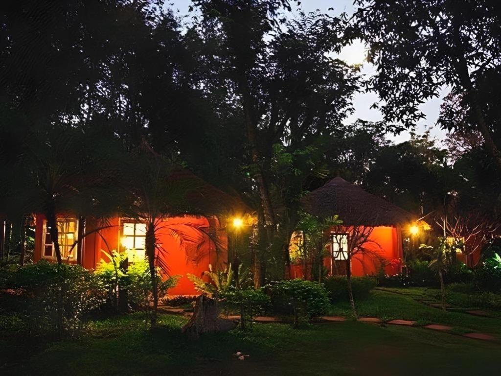 Natural Park Resort De Wang Thong Phitsanulok Buitenkant foto