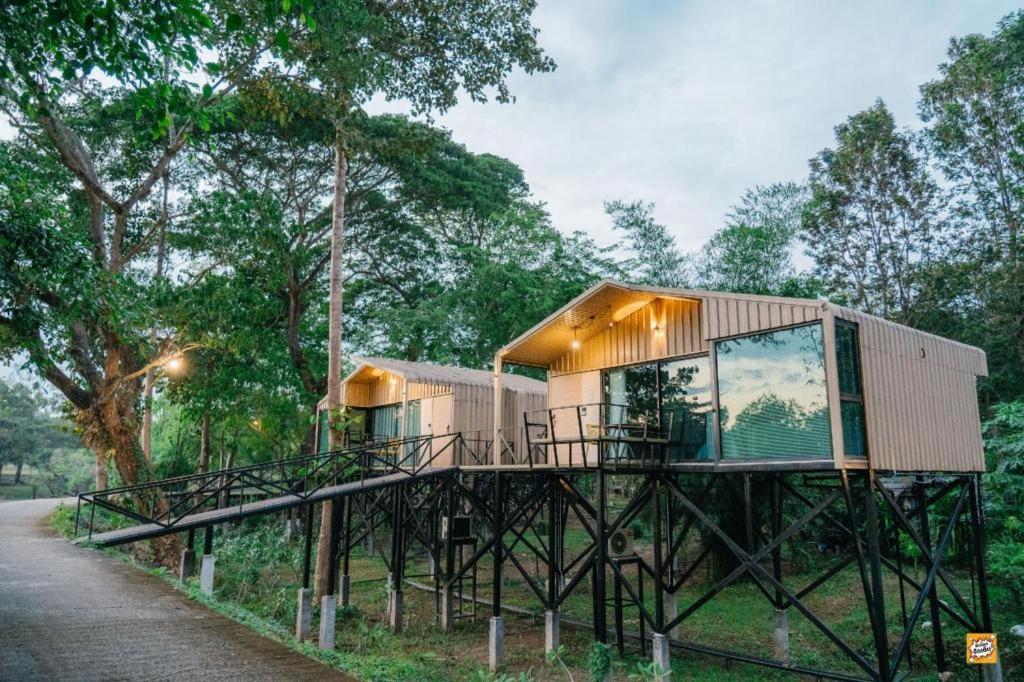 Natural Park Resort De Wang Thong Phitsanulok Buitenkant foto