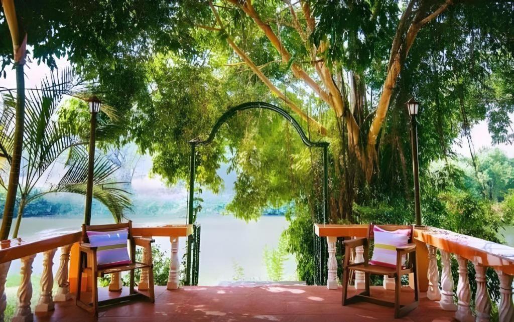 Natural Park Resort De Wang Thong Phitsanulok Buitenkant foto