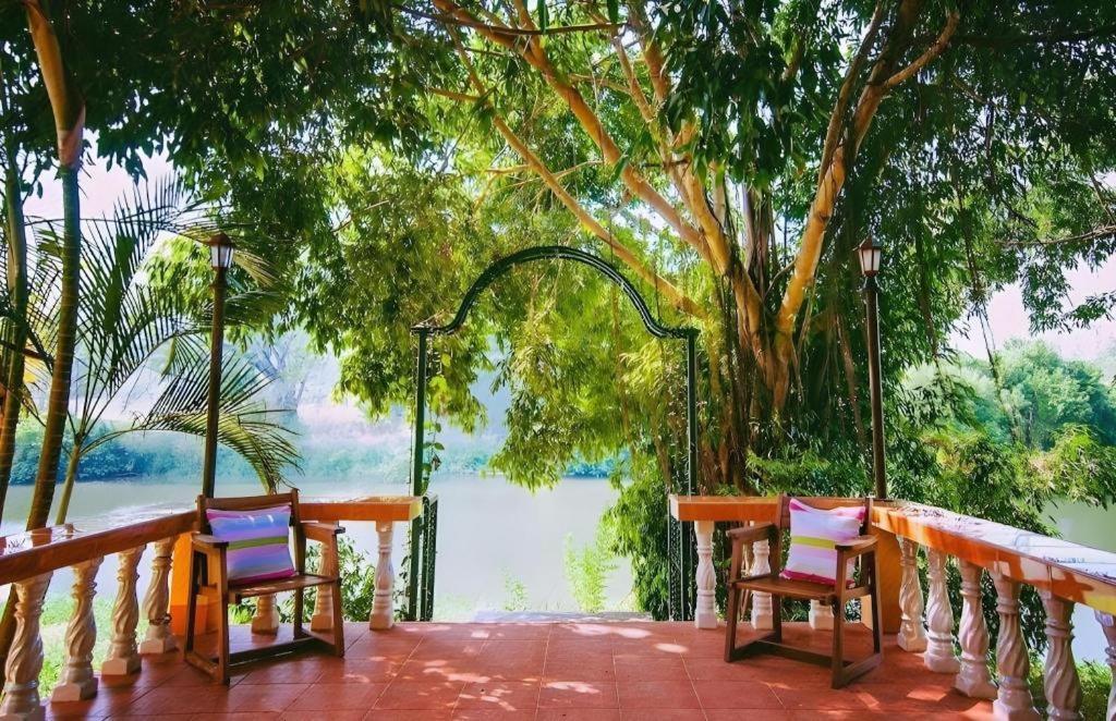 Natural Park Resort De Wang Thong Phitsanulok Buitenkant foto